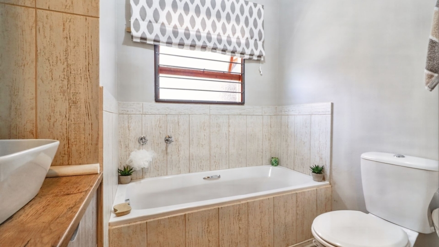 3 Bedroom Property for Sale in Abbotsford Eastern Cape